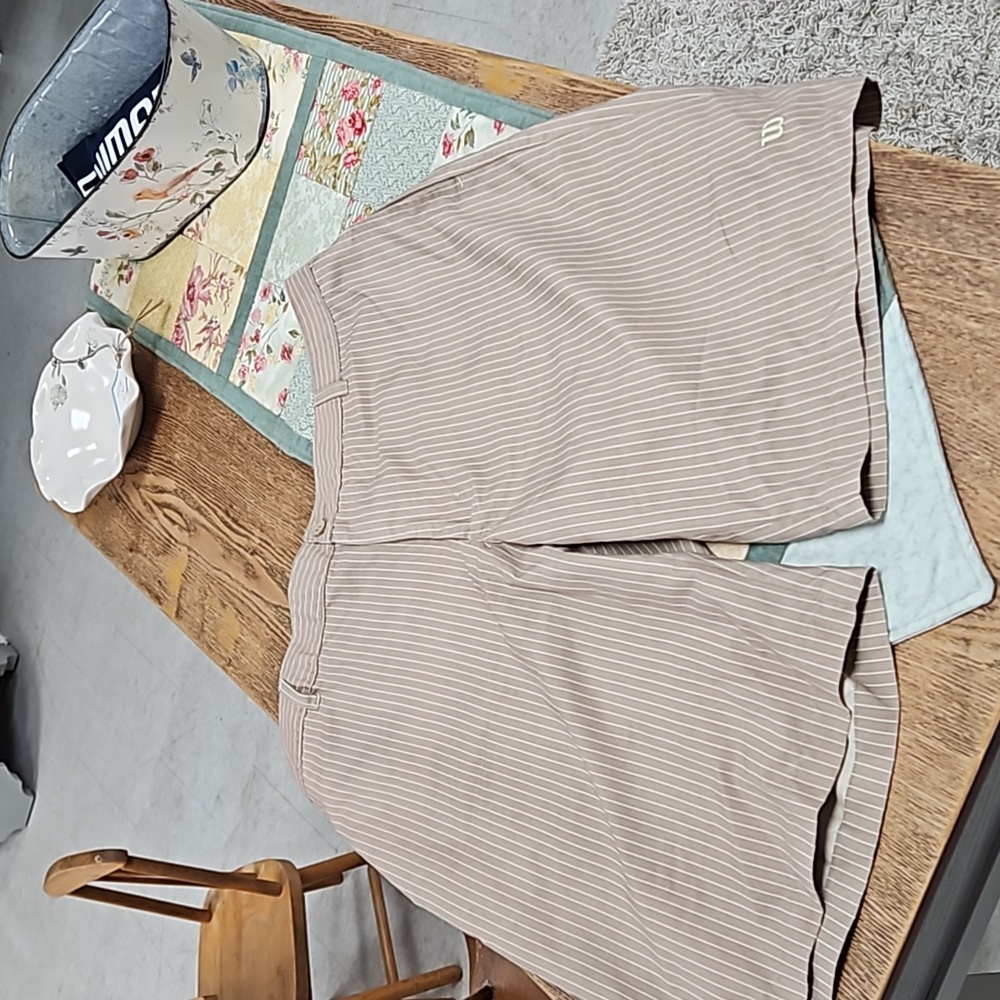 MENS Wilson ultra  beige striped pocket Bermuda length shirts size 38